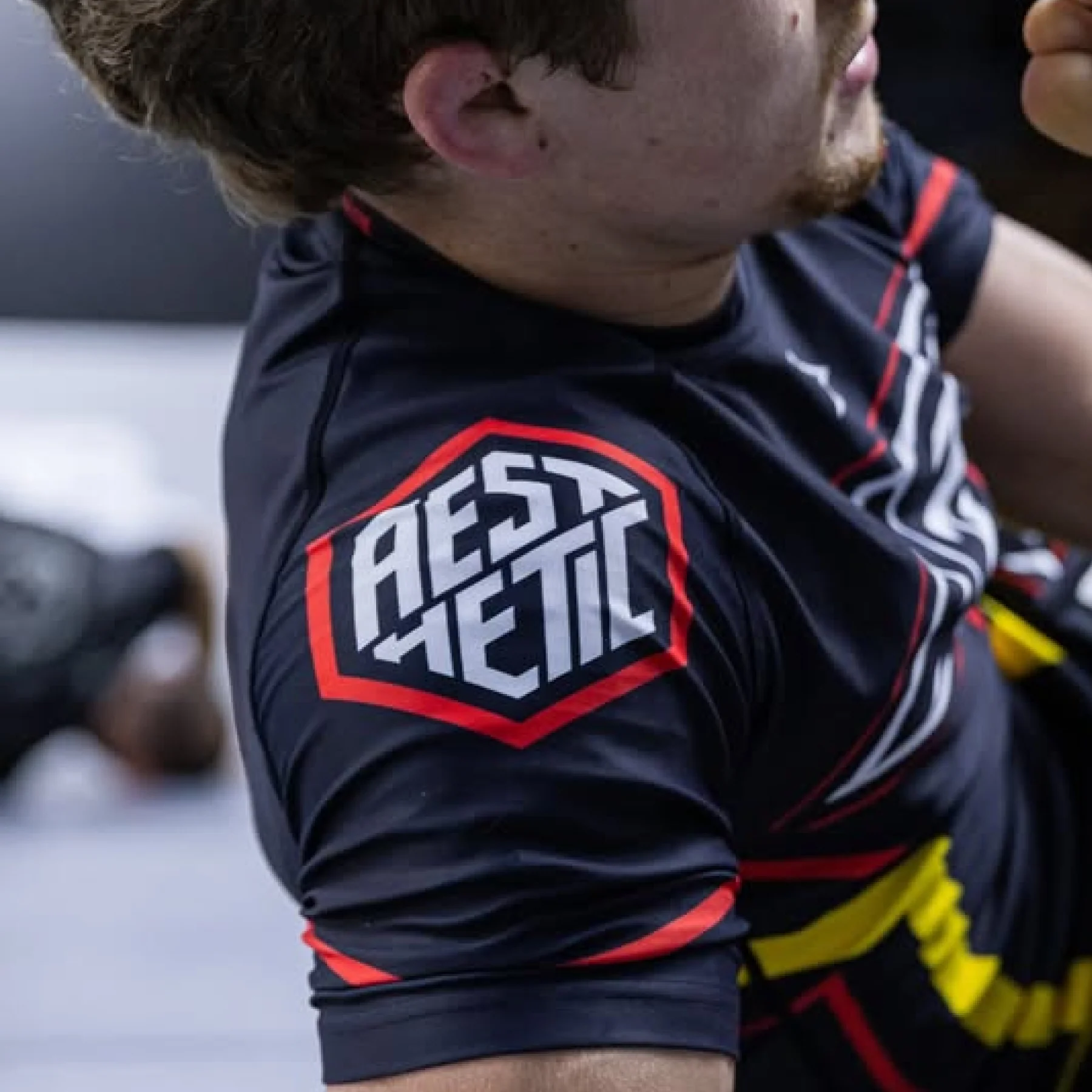 'Moto' Owen Jones Short Sleeve Rashguard (Black) - Image 4