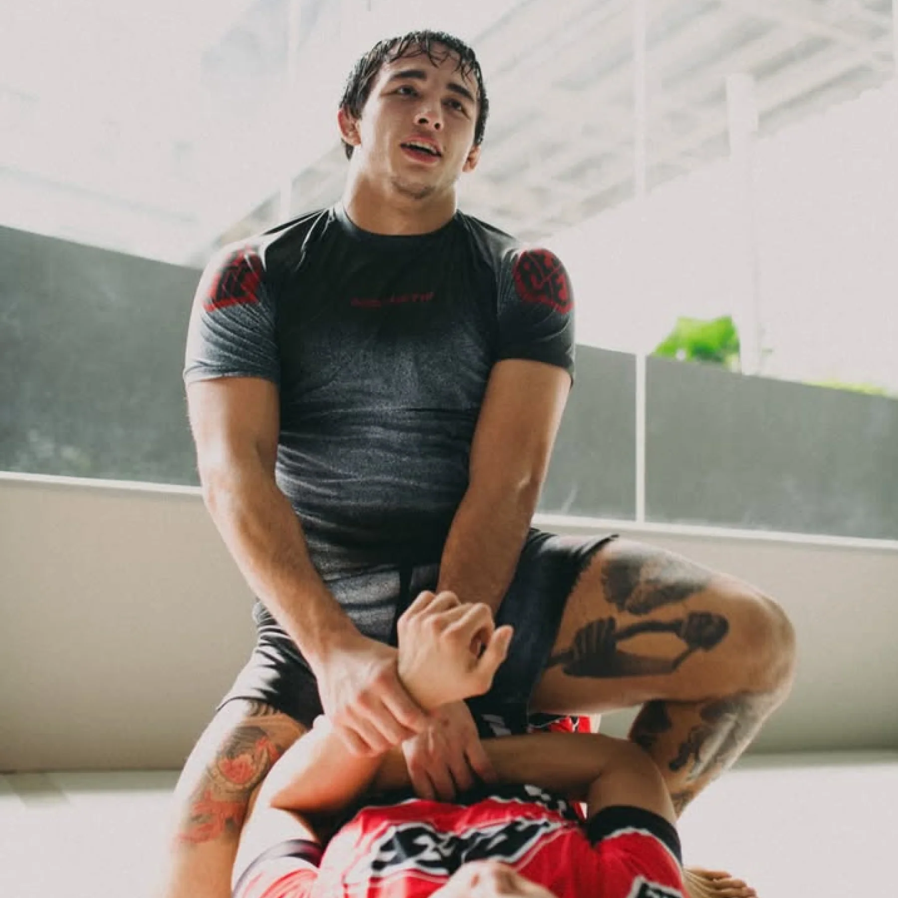 Static Short Sleeve Rashguard (Black) - Image 3